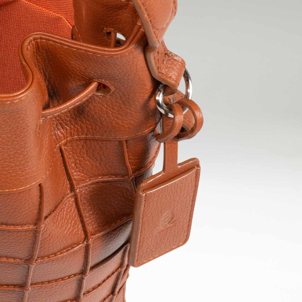 Jet Set Bucket Cognac - Image 5