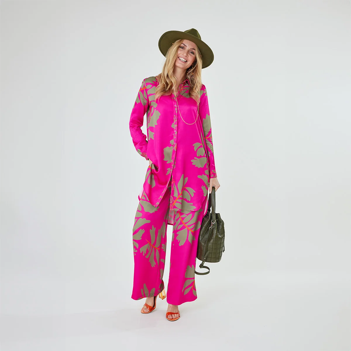 Jet Set Bucket Olive - Image 9