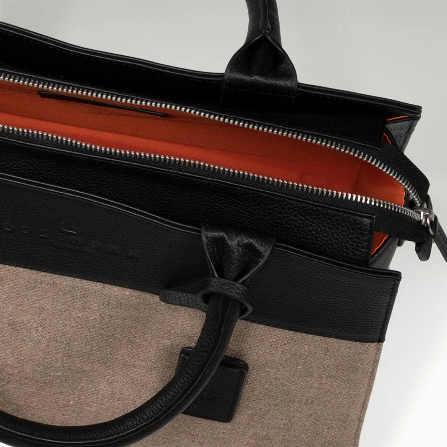 Central Park Tote Black - Image 4