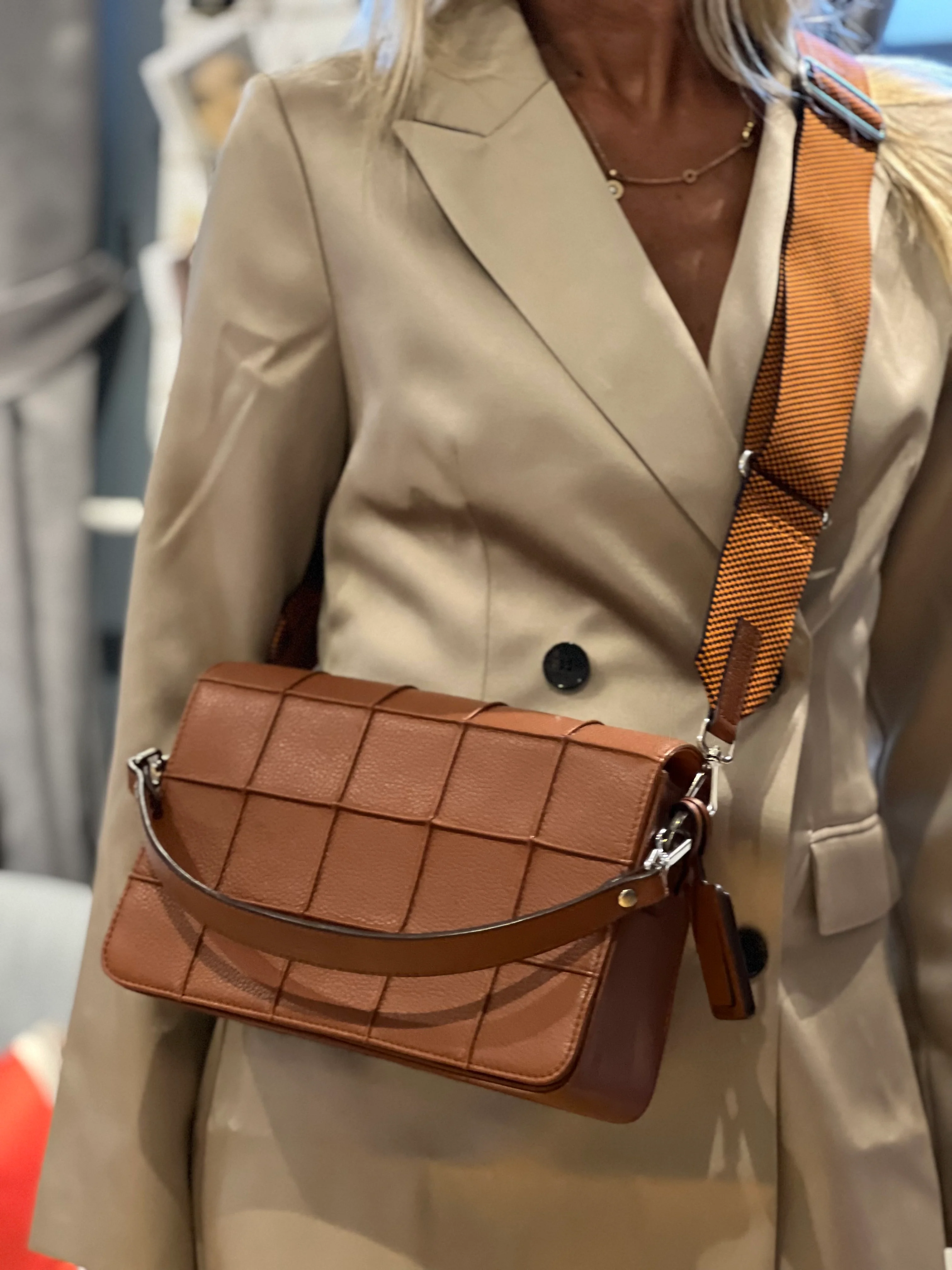Shoulder Strap Woven Cognac - Image 5